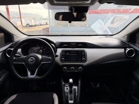 Used 2021 Nissan Versa SV image 17