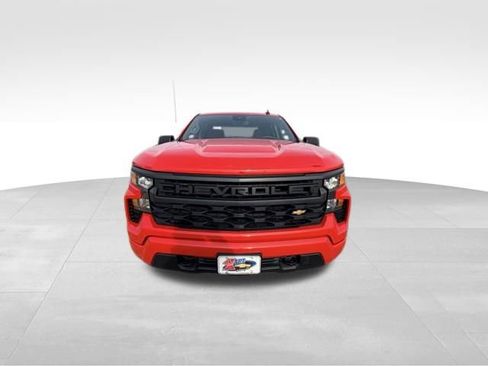Used 2023 Chevrolet Silverado 1500 Custom image 3