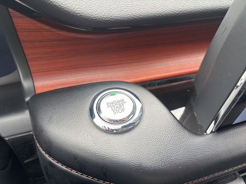 Used 2024 Lincoln Aviator Reserve AWD/4WD image 24