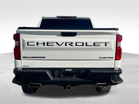 Used 2021 Chevrolet Silverado 1500 Custom Trail Boss w/ LPO, Dark Essentials Package image 6