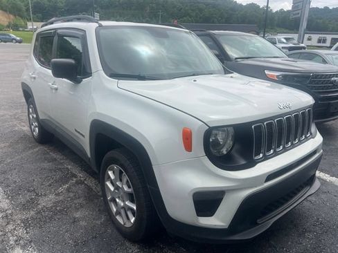 Used 2020 Jeep Renegade Sport w/ Sport Appearance Group AWD/4WD image 2