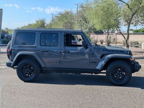 Used 2019 Jeep Wrangler Unlimited Sahara image 7