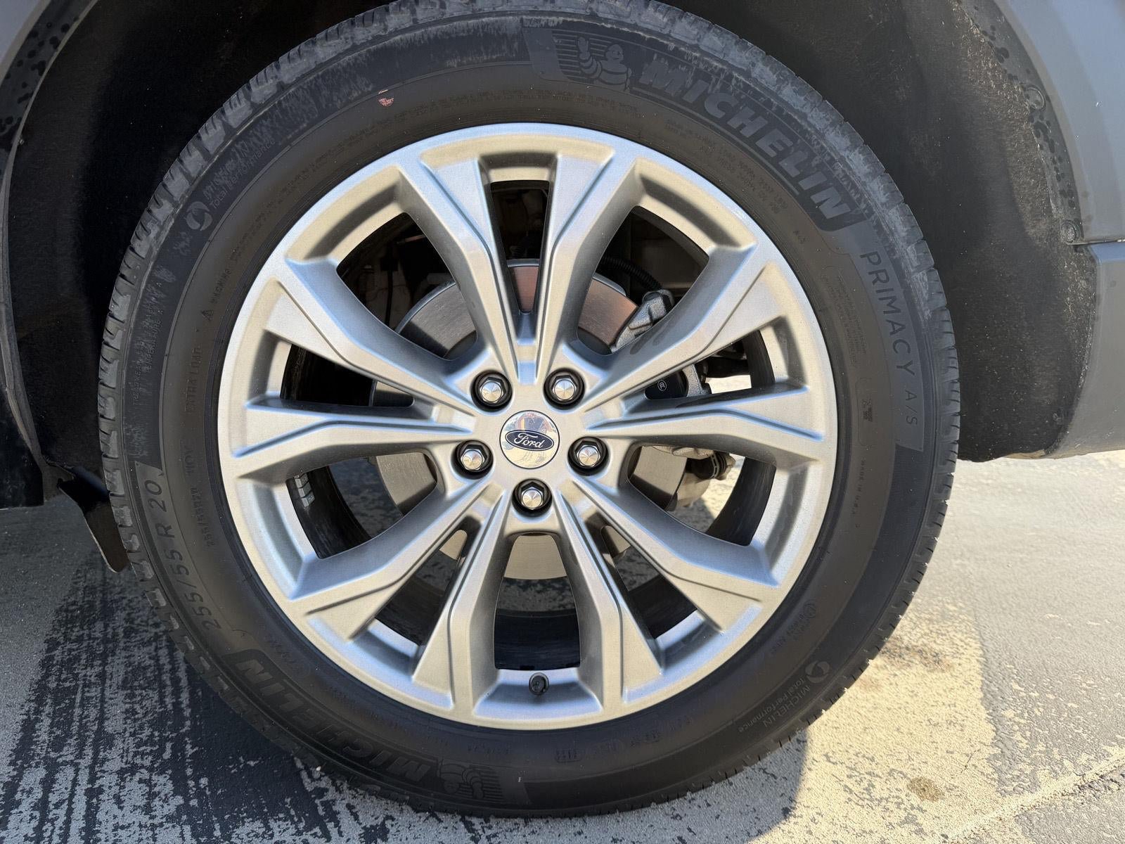 Used 2023 Ford Explorer XLT w/ Equipment Group 202A AWD/4WD image 28