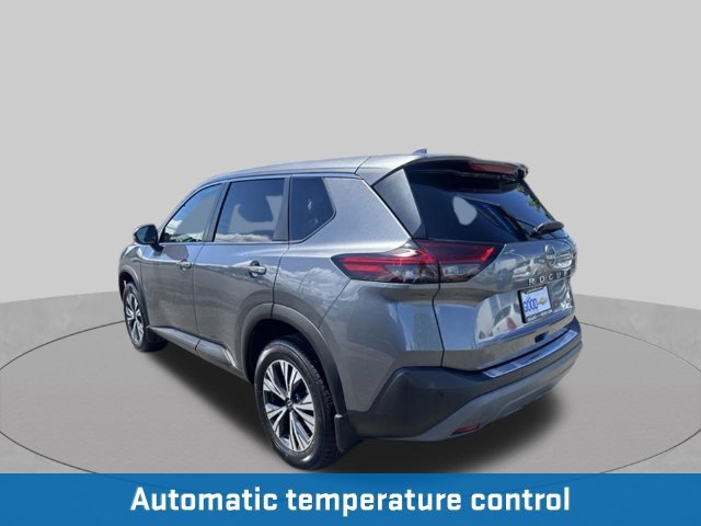 Used 2022 Nissan Rogue SV FWD image 3