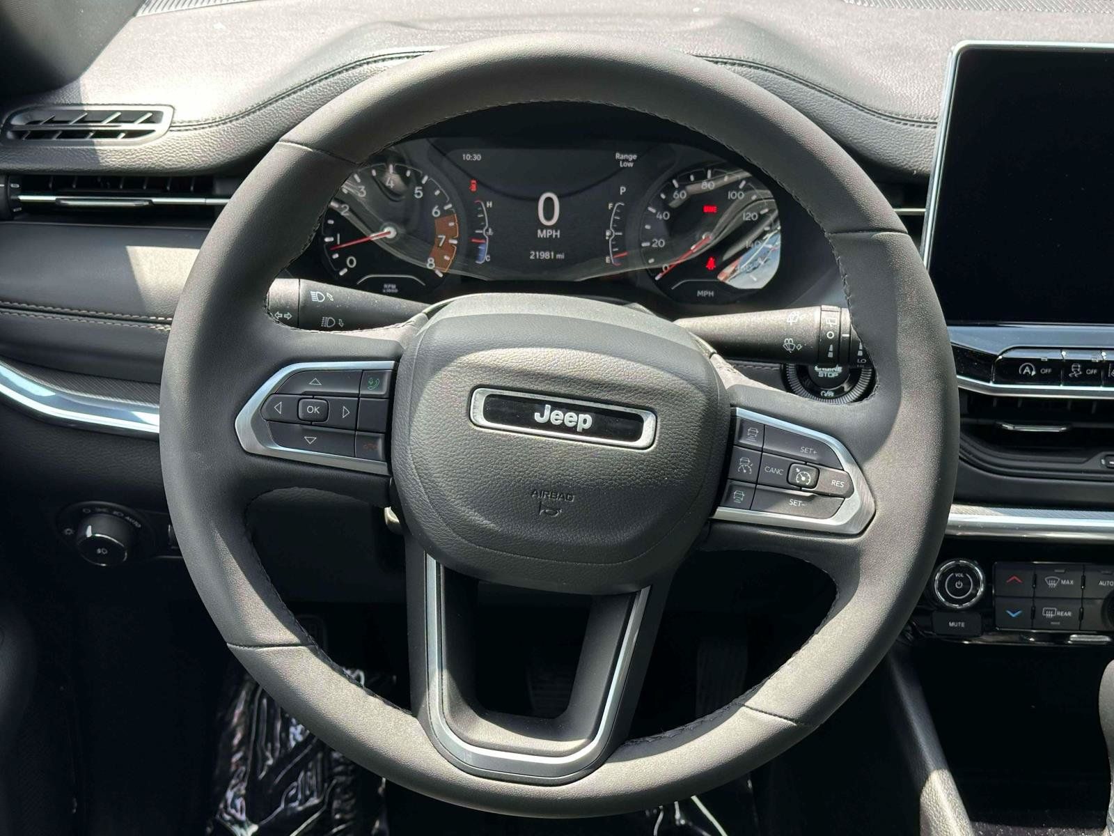 Used 2023 Jeep Compass Limited AWD/4WD image 12
