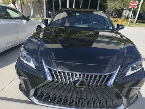 Used 2024 Lexus ES 350 w/ Premium Package image 7