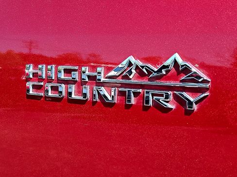 Certified 2023 Chevrolet Traverse High Country AWD/4WD image 34