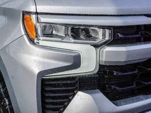 Used 2022 Chevrolet Silverado 1500 RST AWD/4WD image 11