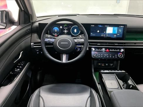 Used 2025 Hyundai Tucson Limited image 13