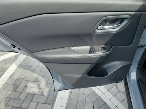 Used 2026 Nissan Rogue SV FWD image 22