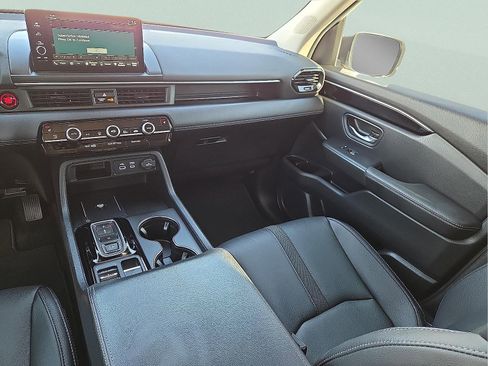 Used 2024 Honda Pilot EX-L image 13