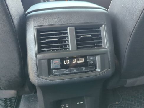 Certified 2022 Volkswagen Atlas SE image 29