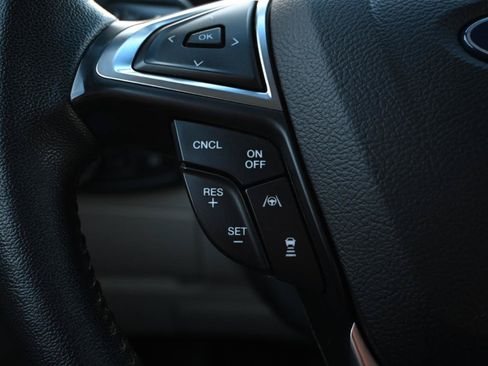 Used 2020 Ford Edge Titanium AWD/4WD image 31