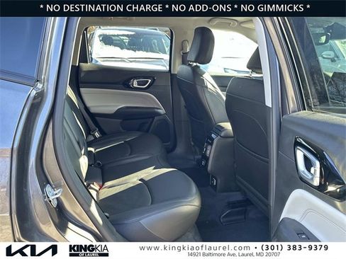 Used 2022 Jeep Compass Limited image 18