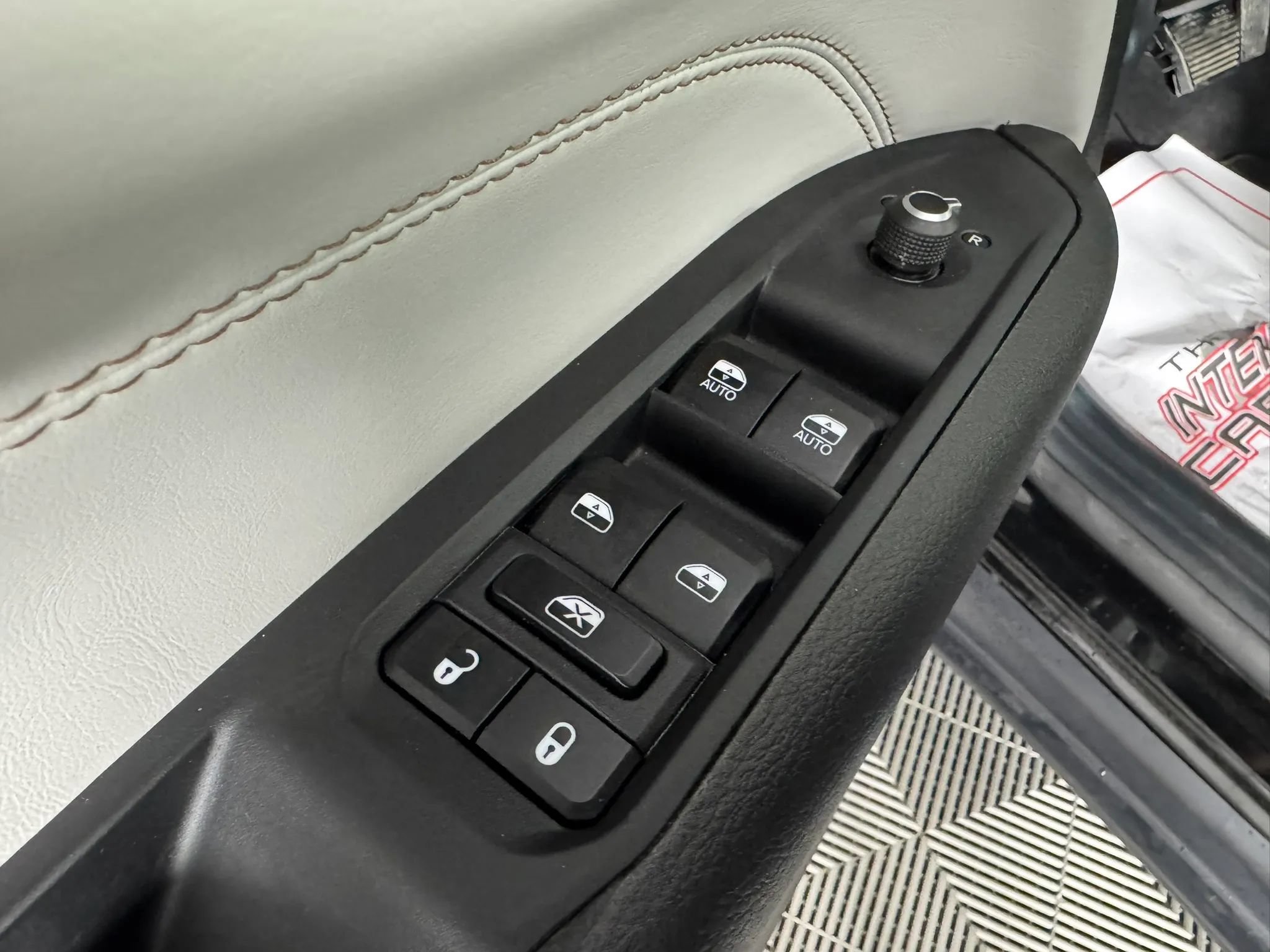 Used 2026 Jeep Compass Limited AWD/4WD image 39
