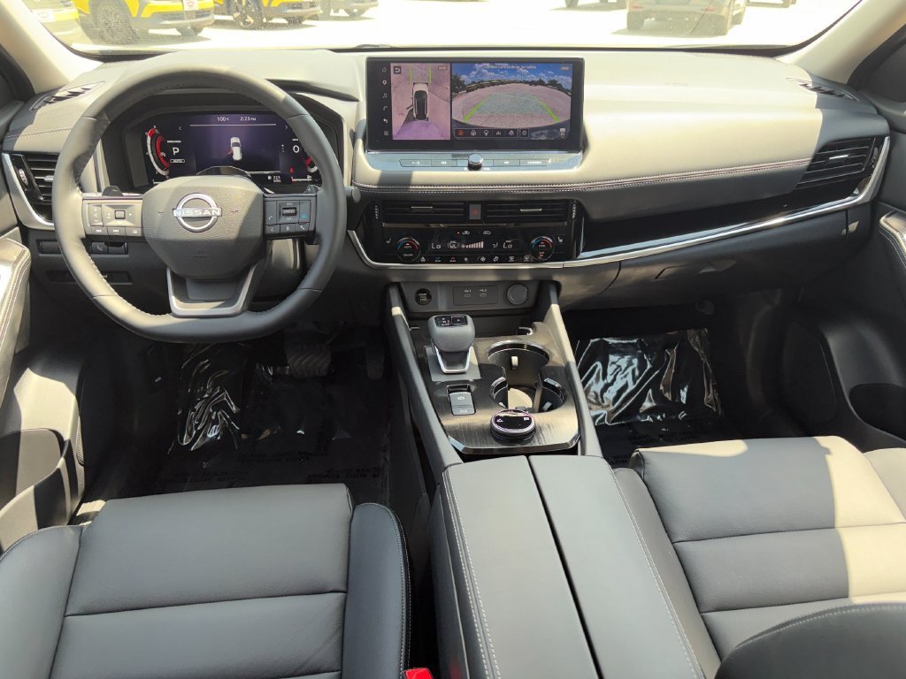 Certified 2025 Nissan Rogue SL w/ Tech Package AWD/4WD image 21