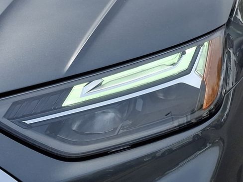 Certified 2022 Audi Q5 2.0T Premium Plus AWD/4WD image 9