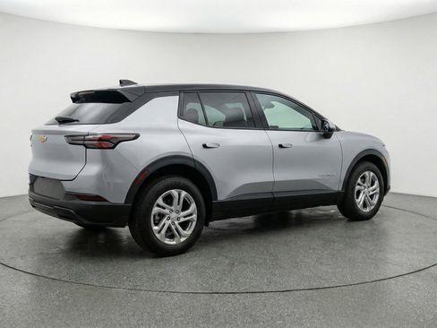 Used 2025 Chevrolet Equinox LT image 9