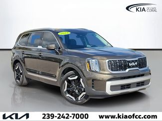 Certified 2024 Kia Telluride EX w/ EX Captain's Chair Package FWD video 1