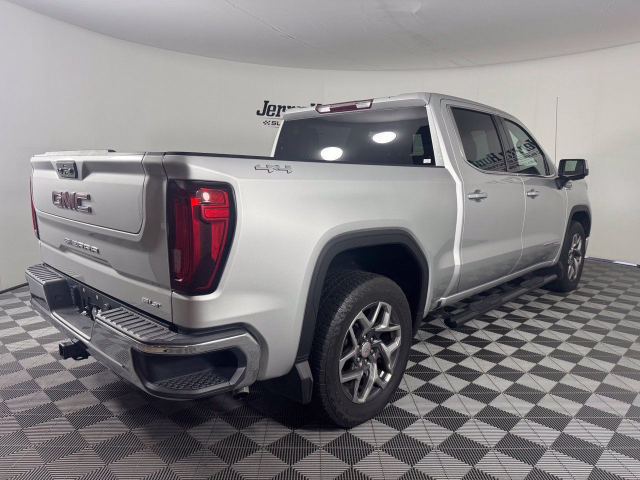 Used 2022 GMC Sierra 1500 SLT w/ LPO, GMC Protection Package AWD/4WD image 6