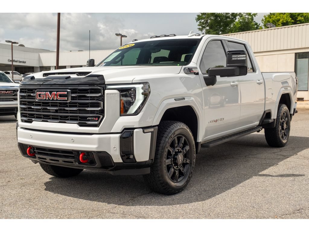 Used 2026 GMC Sierra 2500 AT4 AWD/4WD image 4