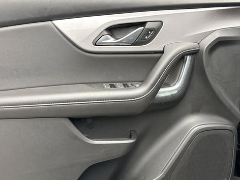 Used 2022 Chevrolet Blazer LT FWD image 9