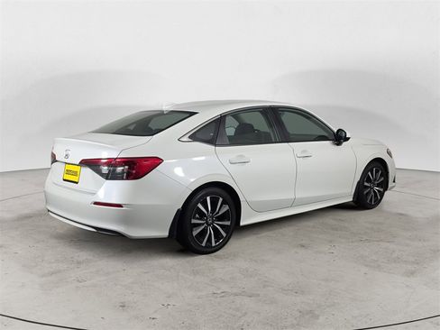 Certified 2024 Honda Civic EX image 5