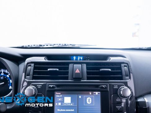 Used 2019 Toyota 4Runner TRD Off-Road Premium AWD/4WD image 12