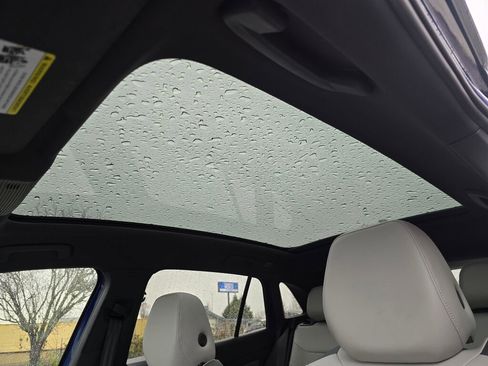 Used 2022 Volkswagen ID.4 Pro S image 22