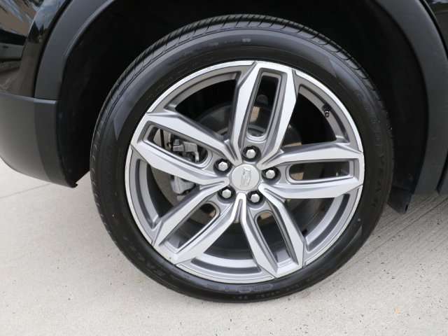 Used 2019 Cadillac XT4 Sport w/ Cold Weather Package AWD/4WD image 8