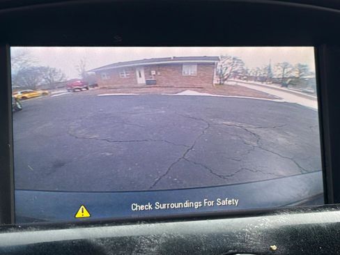 Used 2014 Chevrolet Cruze LT w/ Technology Package image 16