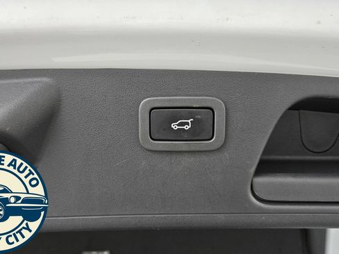 Used 2019 Jaguar E-PACE S AWD/4WD image 38