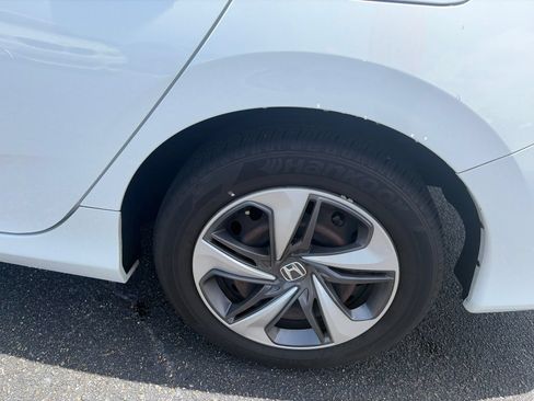 Used 2019 Honda Civic LX image 11