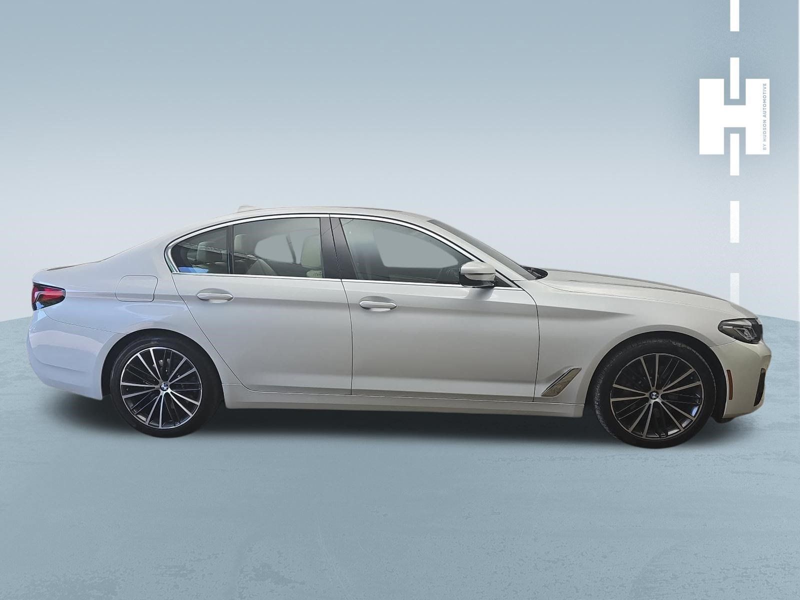 Used 2023 BMW 530i xDrive w/ Premium Package AWD/4WD image 3