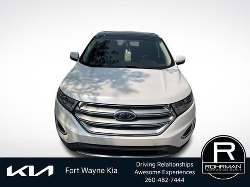 Used 2017 Ford Edge Titanium w/ Equipment Group 301A AWD/4WD image 10