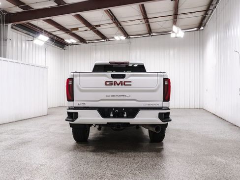 Used 2025 GMC Sierra 2500 Denali w/ Denali Reserve Package AWD/4WD image 5