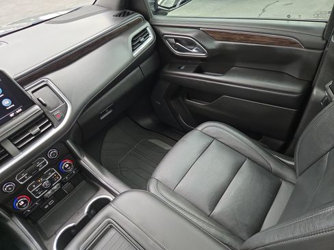 Used 2021 Chevrolet Tahoe LT w/ LT Signature Package AWD/4WD image 17