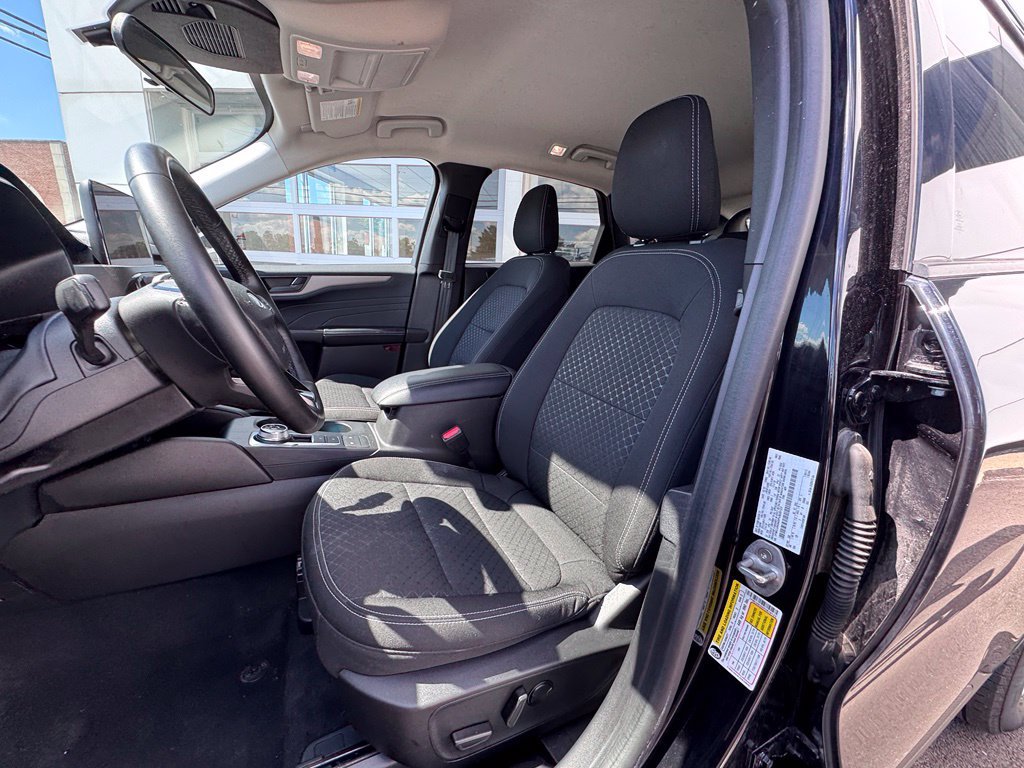 Used 2023 Ford Escape Active AWD/4WD image 12