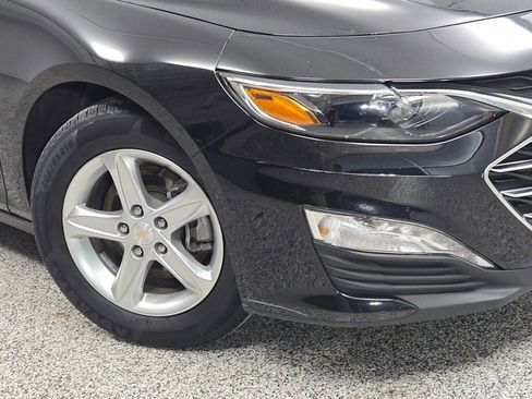 Used 2024 Chevrolet Malibu LT image 3