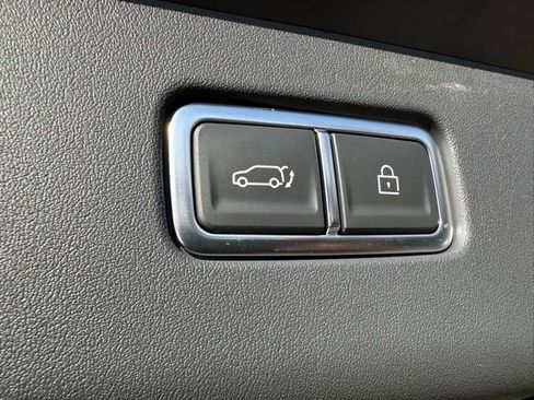 Used 2024 Kia EV9 Wind image 17