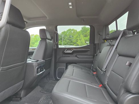 Used 2022 GMC Sierra 1500 Elevation w/ Elevation Premium Package AWD/4WD image 14