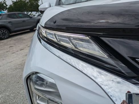 Used 2024 Mitsubishi Outlander SE AWD/4WD image 10