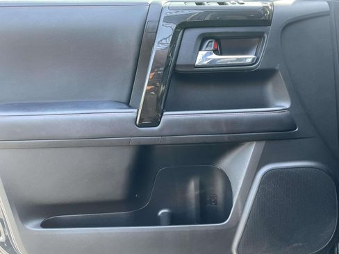 Used 2020 Toyota 4Runner Venture w/ Moonroof Package AWD/4WD image 16