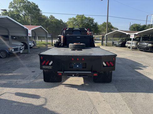 Used 2022 Ford F550 4x4 Crew Cab Super Duty w/ Power Equipment Group image 6