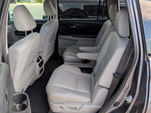 Used 2022 Honda Pilot Touring image 38