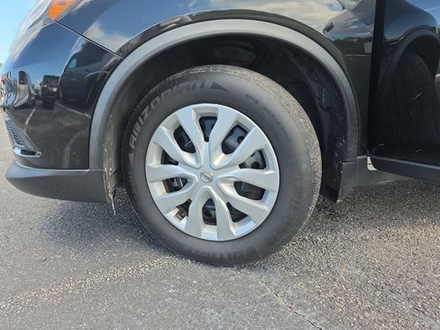 Used 2016 Nissan Rogue S FWD image 26