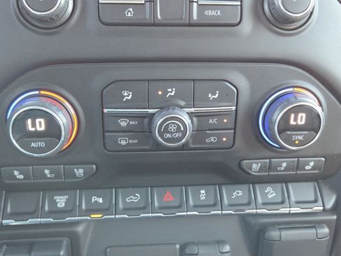 Used 2023 Chevrolet Silverado 2500 High Country image 39