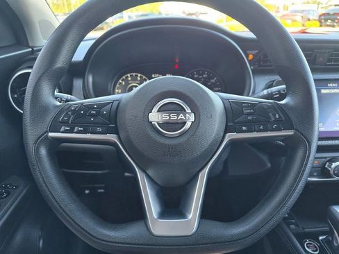 Used 2023 Nissan Kicks SV w/ Interior Electronics Package FWD image 14