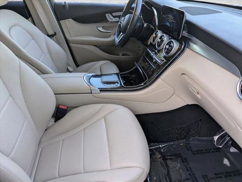 Used 2020 Mercedes-Benz GLC 300 image 19