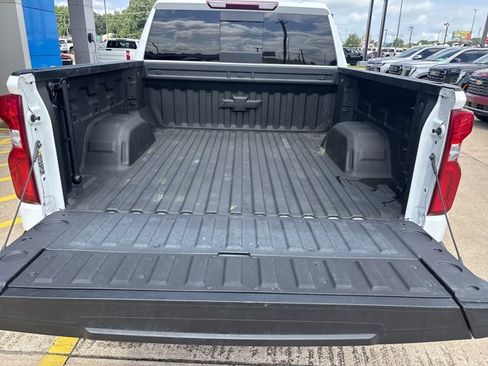 Used 2025 Chevrolet Silverado 1500 LT Trail Boss w/ Convenience Package II AWD/4WD image 6